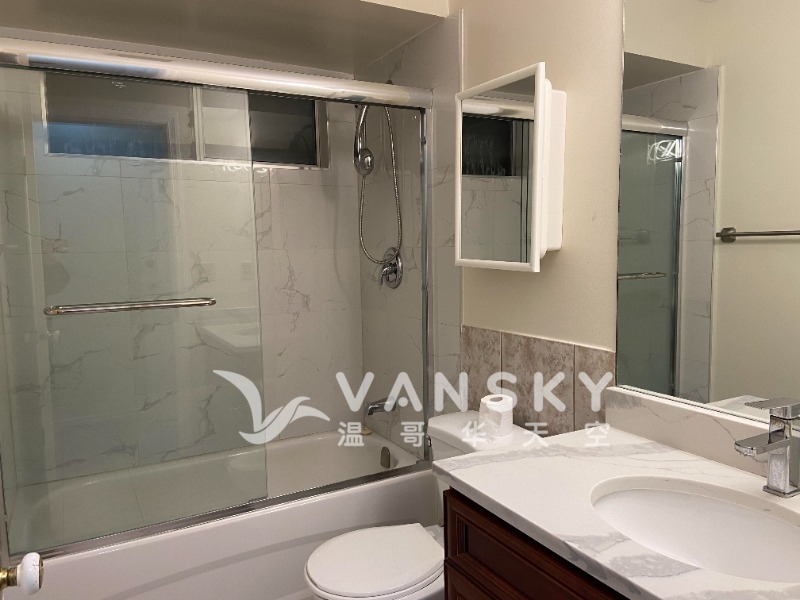 221229172809_washroom 2.jpg